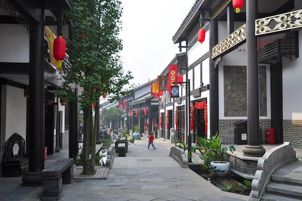 邹敏代表:加强推进青少年心理服务体系建设